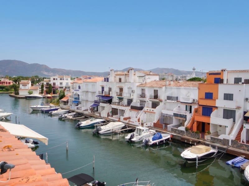 3 soverom Hus til salgs i Empuriabrava - € 435 000 (Ref: 9978491)