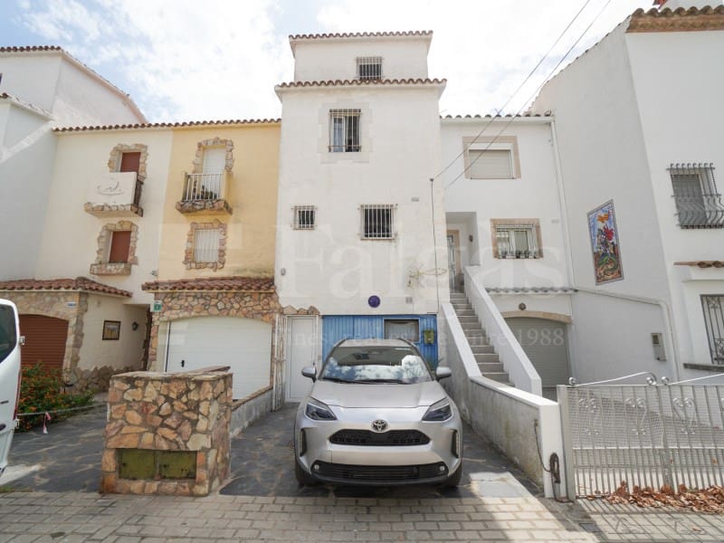 3 soverom Hus til salgs i Empuriabrava - € 435 000 (Ref: 9978491)