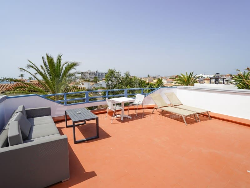 2 soveværelse Byhus til salg i Empuriabrava med garage - € 755.000 (Ref: 9979557)