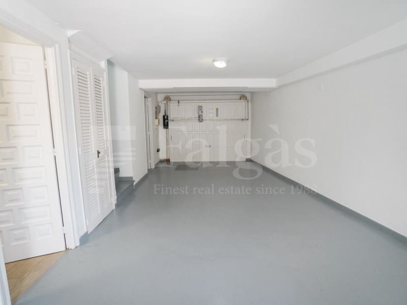 2 soveværelse Byhus til salg i Empuriabrava med garage - € 755.000 (Ref: 9979557)
