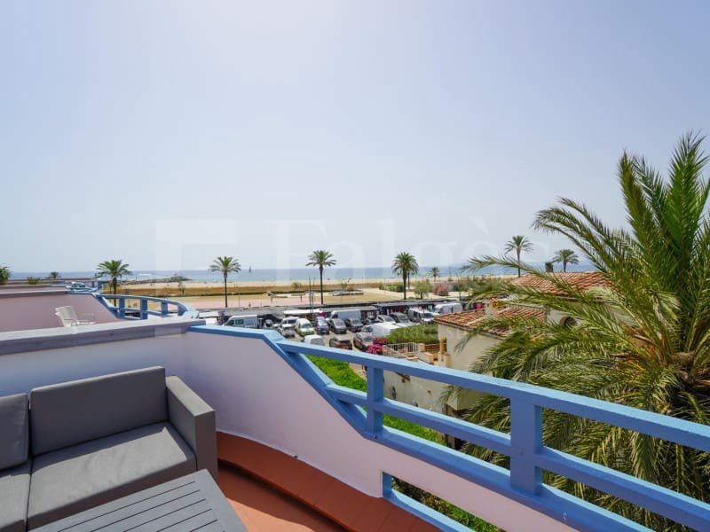 2 soveværelse Byhus til salg i Empuriabrava med garage - € 755.000 (Ref: 9979557)