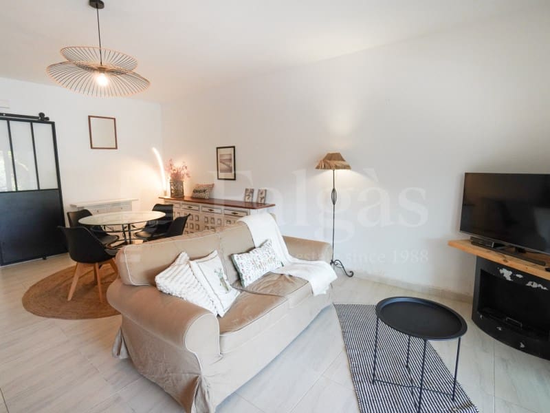 Apartamento de 2 habitaciones en Empuriabrava en venta - 295.000 € (Ref: 9986534)