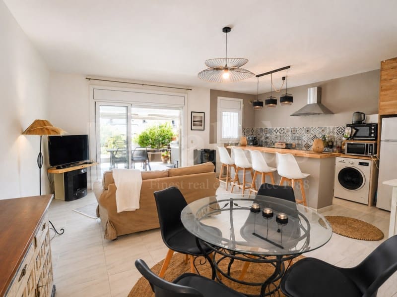 Apartamento de 2 habitaciones en Empuriabrava en venta - 295.000 € (Ref: 9986534)