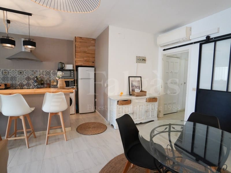 Apartamento de 2 habitaciones en Empuriabrava en venta - 295.000 € (Ref: 9986534)