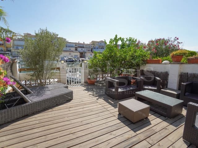 Apartamento de 2 habitaciones en Empuriabrava, Castelló d'Empúries en venta - 295.000 € (Ref: 9986534)