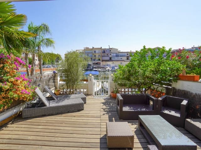 Apartamento de 2 habitaciones en Empuriabrava, Castelló d'Empúries en venta - 295.000 € (Ref: 9986534)