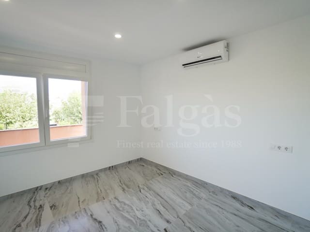 2 makuuhuone Asunto myytävänä paikassa Empuriabrava, Castelló d'Empúries - 249 000 € (Ref: 9999559)