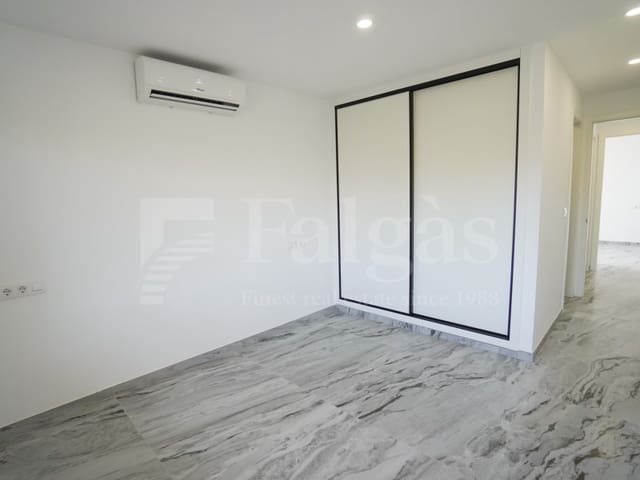 2 makuuhuone Asunto myytävänä paikassa Empuriabrava, Castelló d'Empúries - 249 000 € (Ref: 9999559)