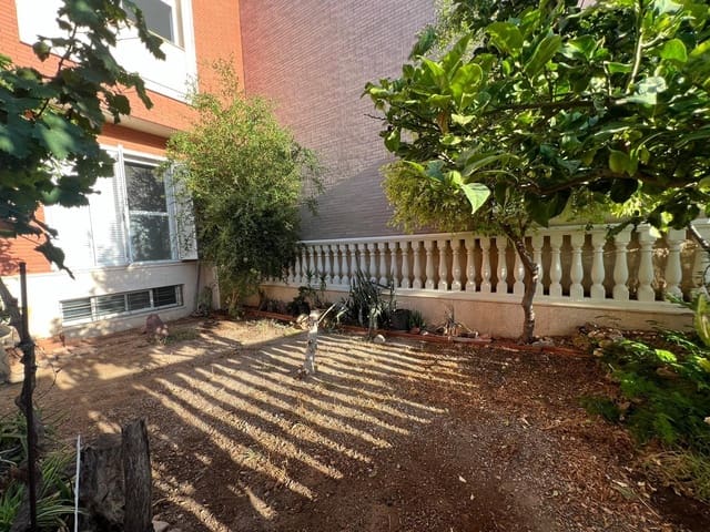 5 quarto Casa em Banda para venda em Almeria cidade com garagem - 490 000 € (Ref: 9227457)