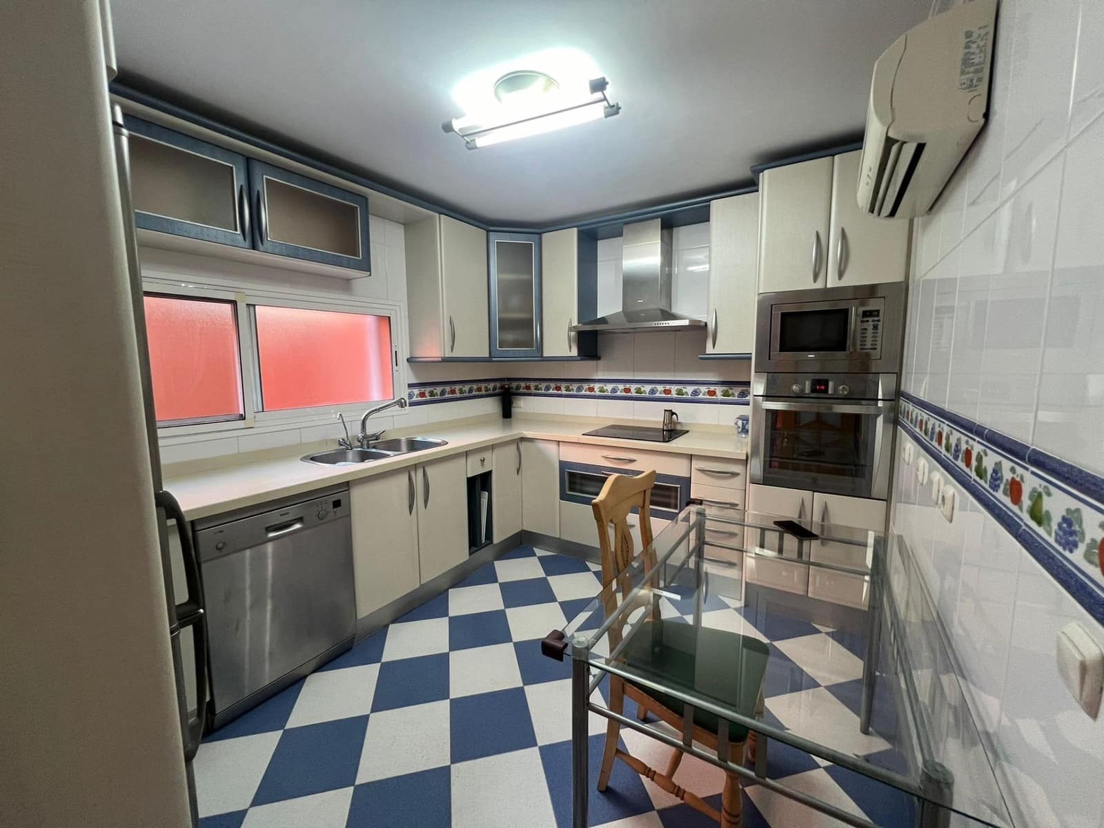 5 soveværelse Byhus til salg i Almeria by med garage - € 490.000 (Ref: 9227457)