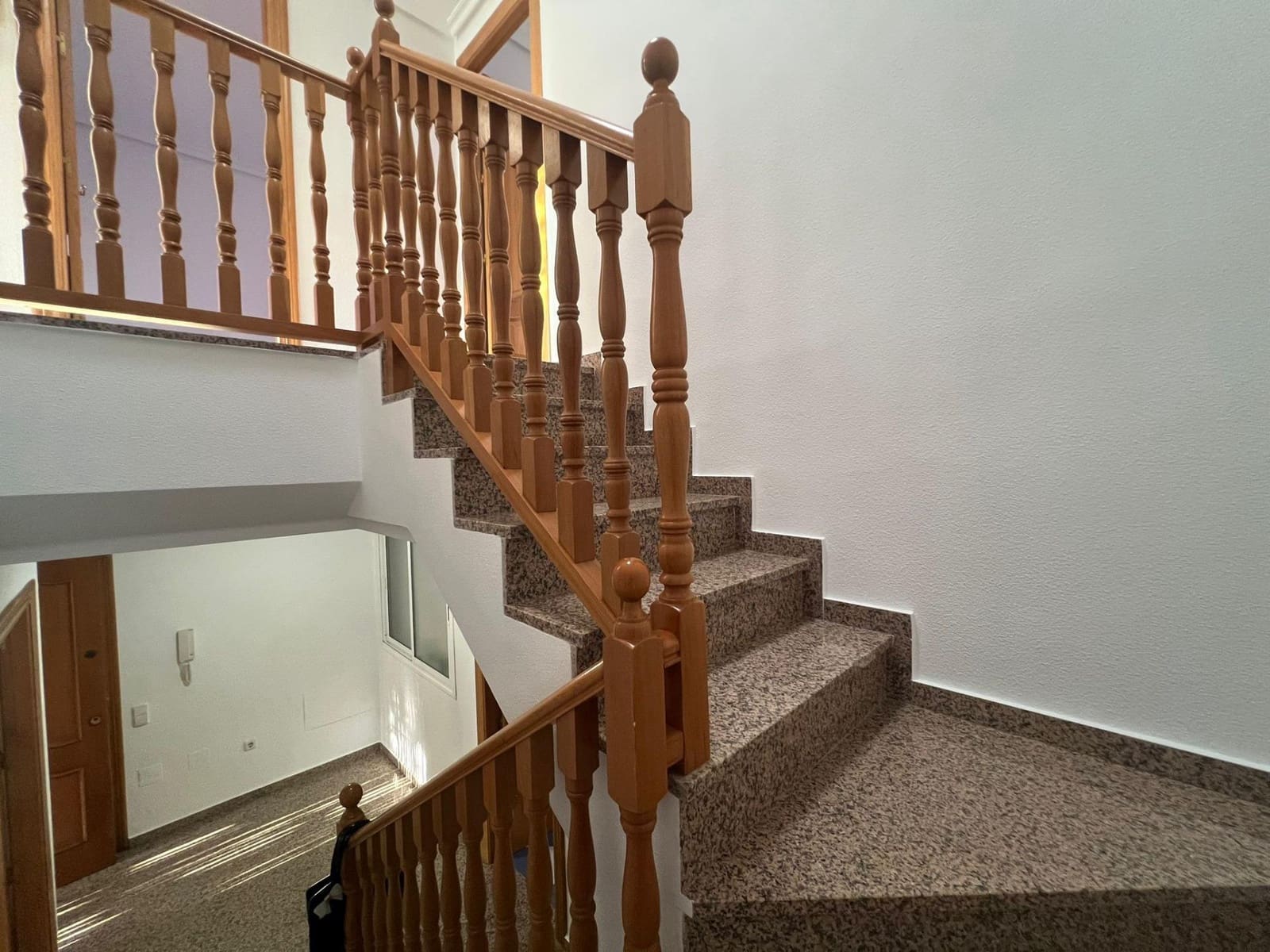 5 soveværelse Byhus til salg i Almeria by med garage - € 490.000 (Ref: 9227457)