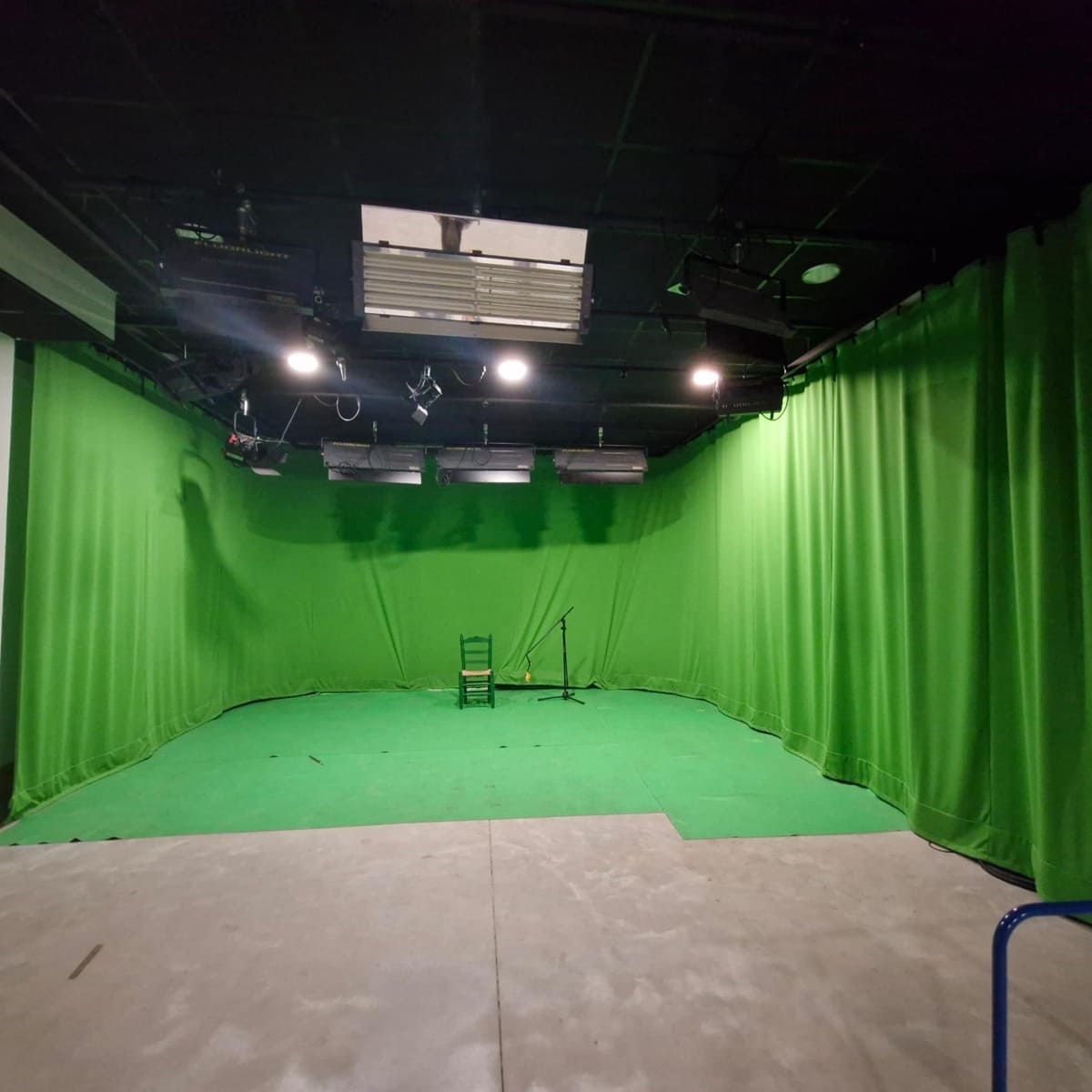 Yritys myytävänä paikassa Roquetas de Mar mukana 
autotalli - 320 000 € (Ref: 9227461)