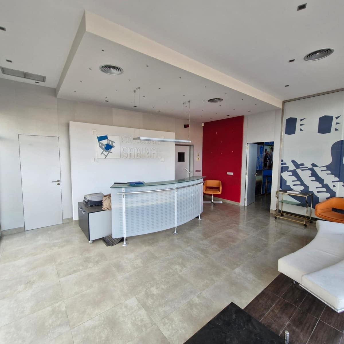 Yritys myytävänä paikassa Roquetas de Mar mukana 
autotalli - 320 000 € (Ref: 9227461)