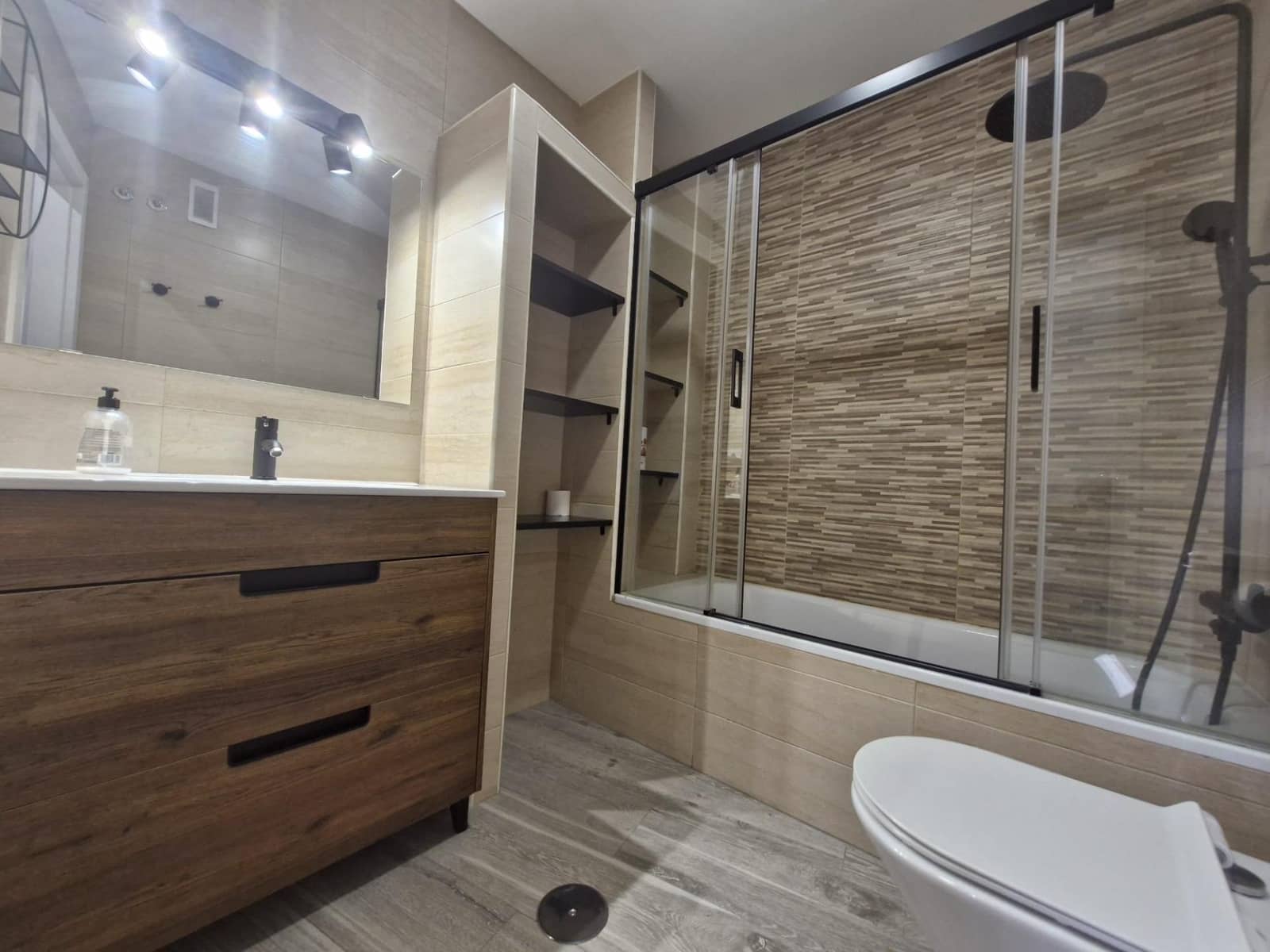 2 soverom Leilighet til salgs i Aguadulce (Almeria) med svømmebasseng garasje - € 185 000 (Ref: 9227476)