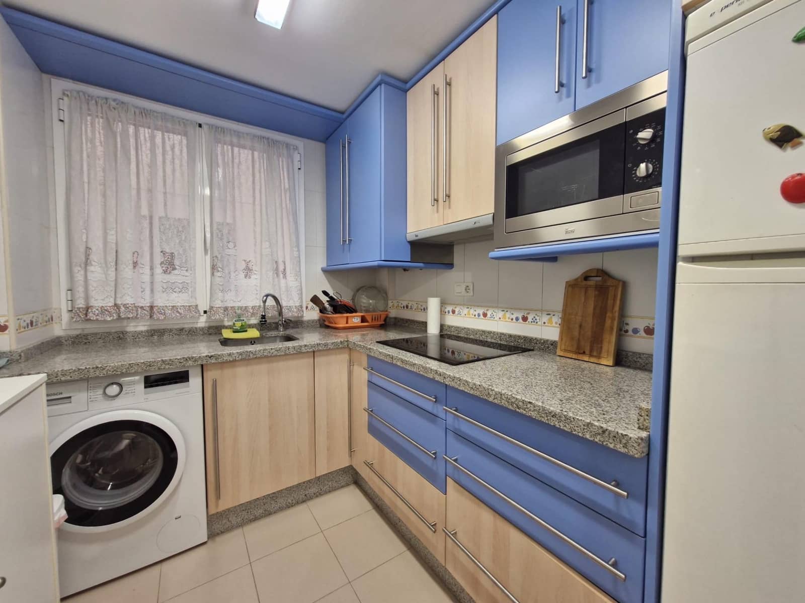 3 soverom Leilighet til leie i Roquetas de Mar med svømmebasseng garasje - € 800 (Ref: 9362435)