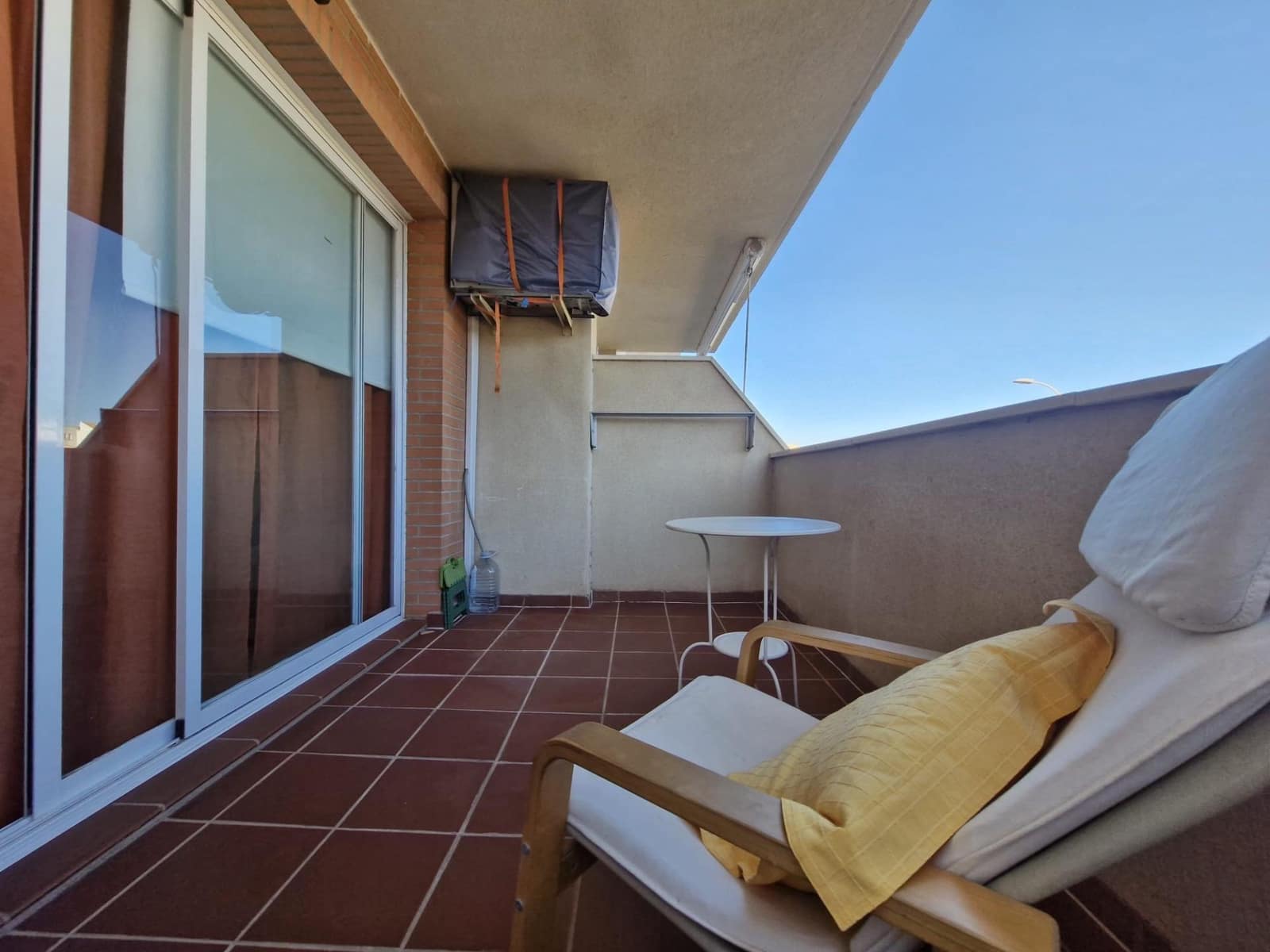 3 soverom Leilighet til leie i Roquetas de Mar med svømmebasseng garasje - € 800 (Ref: 9362435)