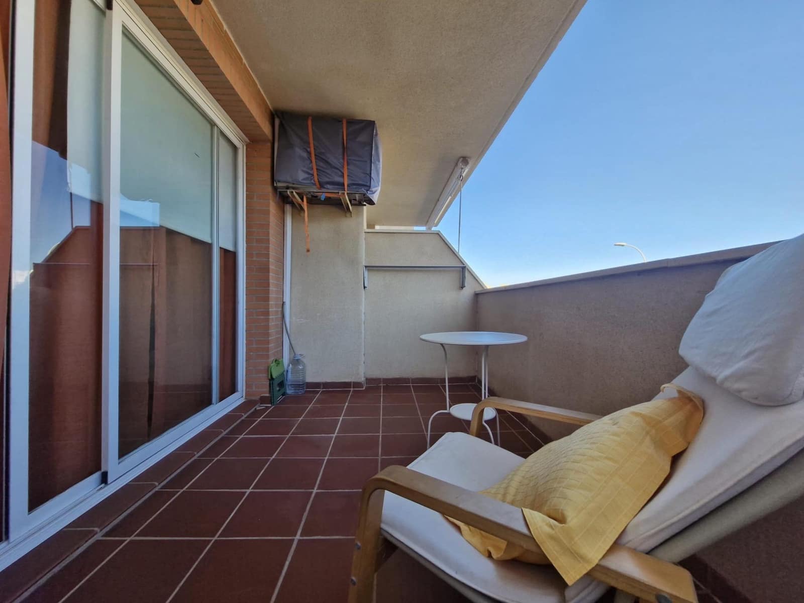 3 soverom Leilighet til leie i Roquetas de Mar med svømmebasseng garasje - € 800 (Ref: 9362435)