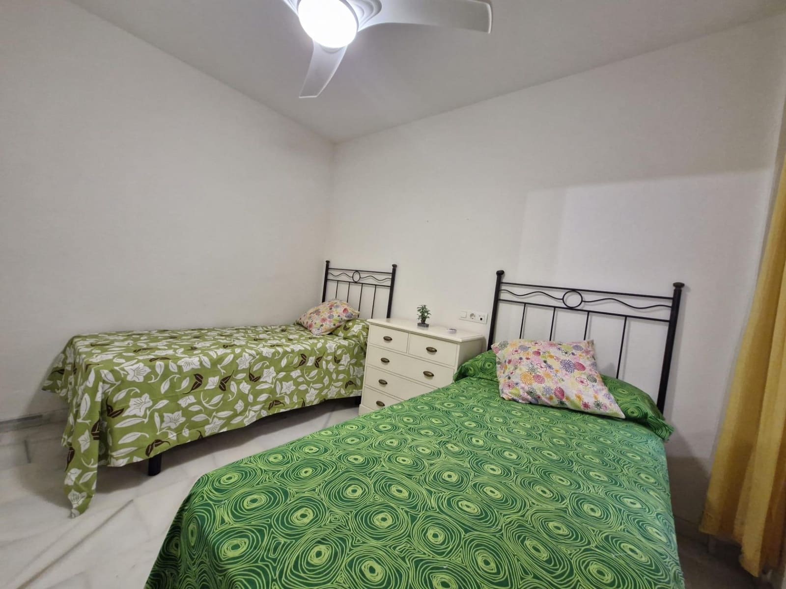 3 soverom Leilighet til leie i Roquetas de Mar med svømmebasseng garasje - € 800 (Ref: 9362435)