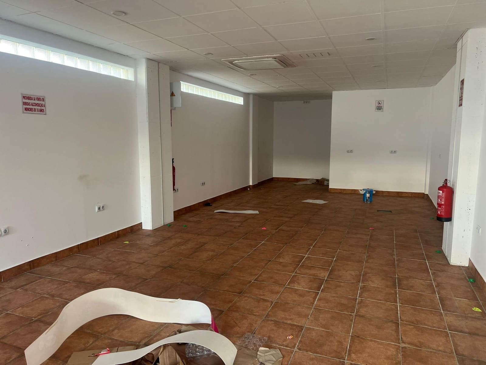 Local Comercial en Aguadulce (Almeria) en alquiler - 500 € (Ref: 9403495)