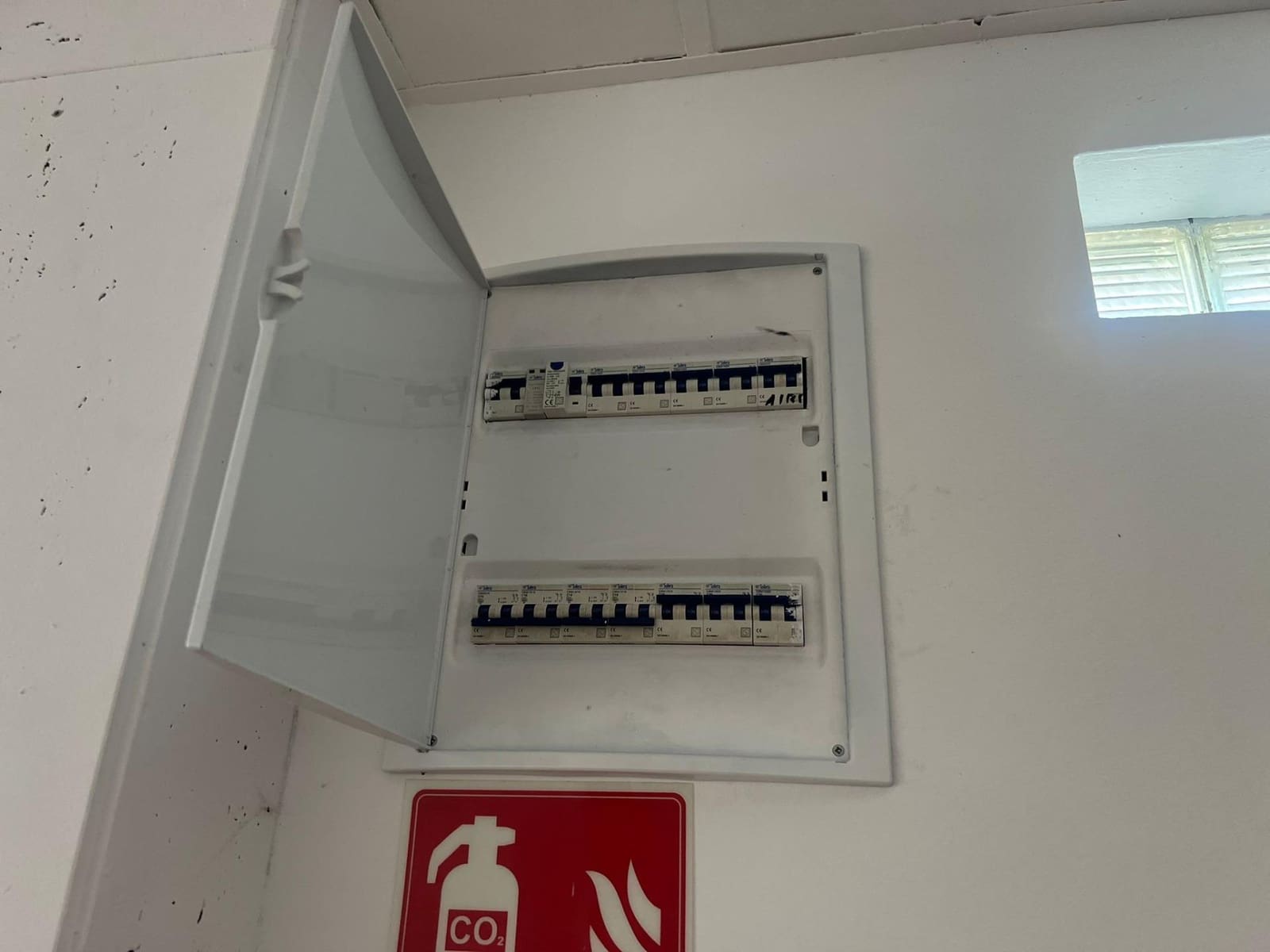 Local Comercial en Aguadulce (Almeria) en alquiler - 500 € (Ref: 9403495)