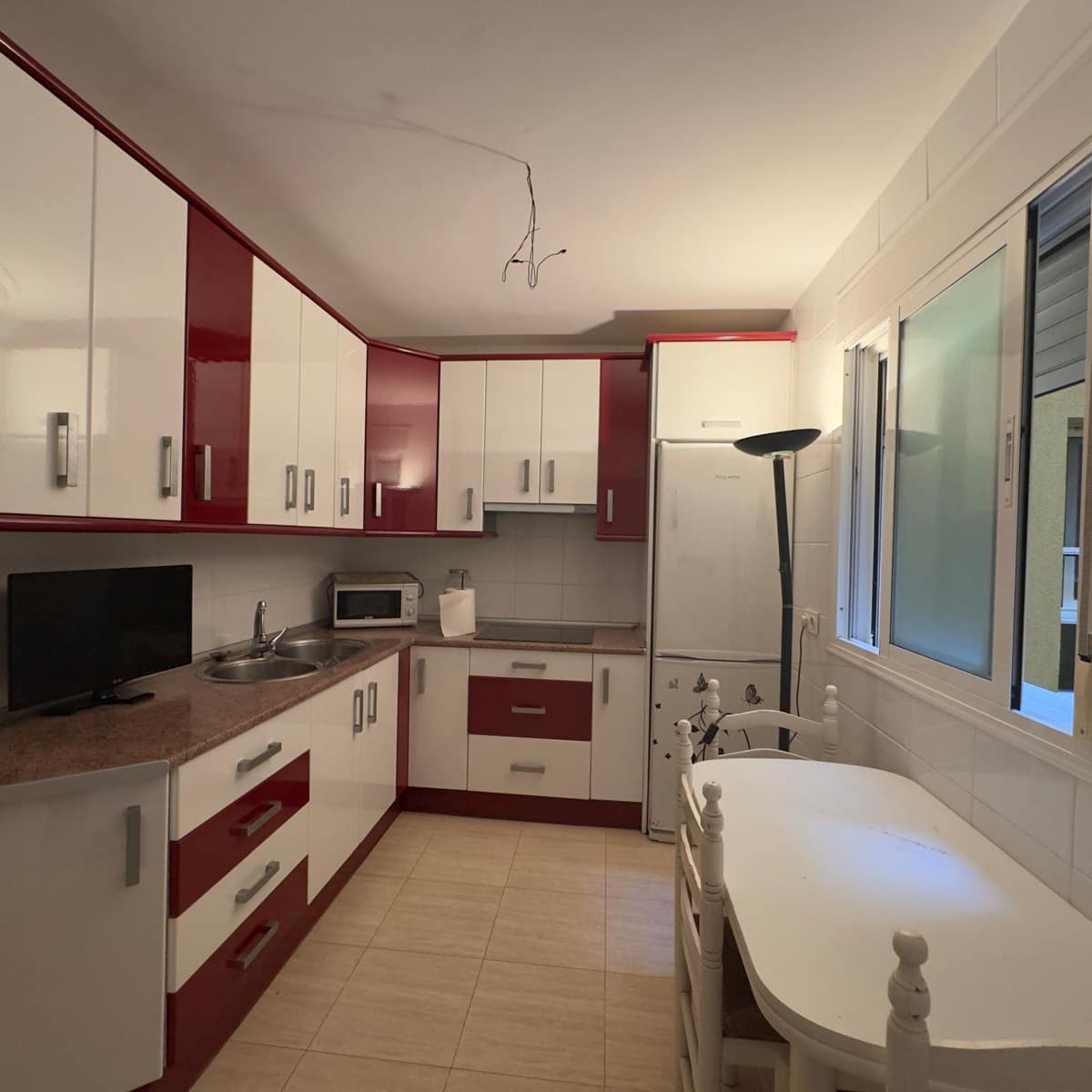 2 slaapkamer Flat te koop in Roquetas de Mar met zwembad garage - € 175.000 (Ref: 9414215)