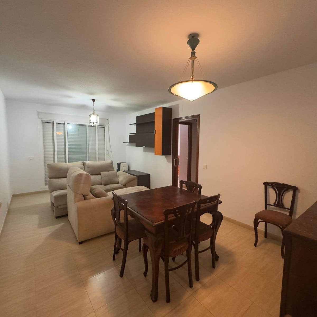 2 slaapkamer Flat te koop in Roquetas de Mar met zwembad garage - € 175.000 (Ref: 9414215)