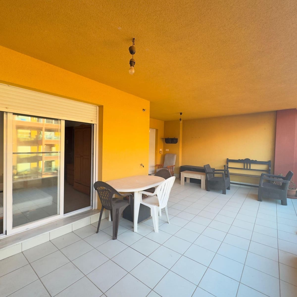 2 slaapkamer Flat te koop in Roquetas de Mar met zwembad garage - € 175.000 (Ref: 9414215)