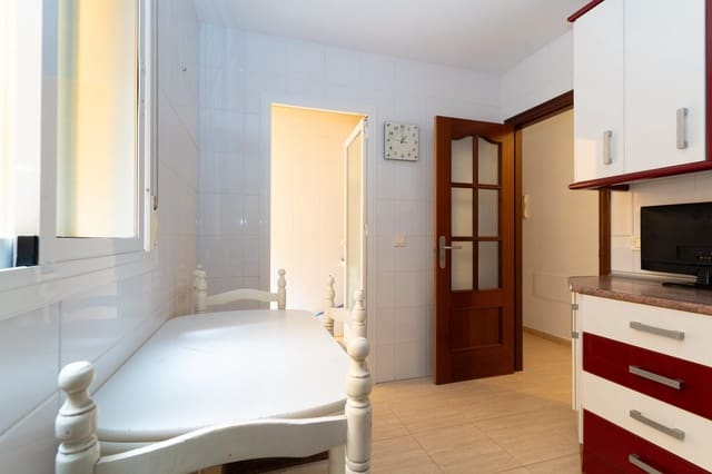 2 soverom Leilighet til salgs i Roquetas de Mar med svømmebasseng garasje - € 175 000 (Ref: 9414215)