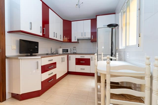 2 soverom Leilighet til salgs i Roquetas de Mar med svømmebasseng garasje - € 175 000 (Ref: 9414215)