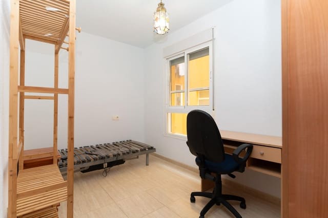 2 soverom Leilighet til salgs i Roquetas de Mar med svømmebasseng garasje - € 175 000 (Ref: 9414215)