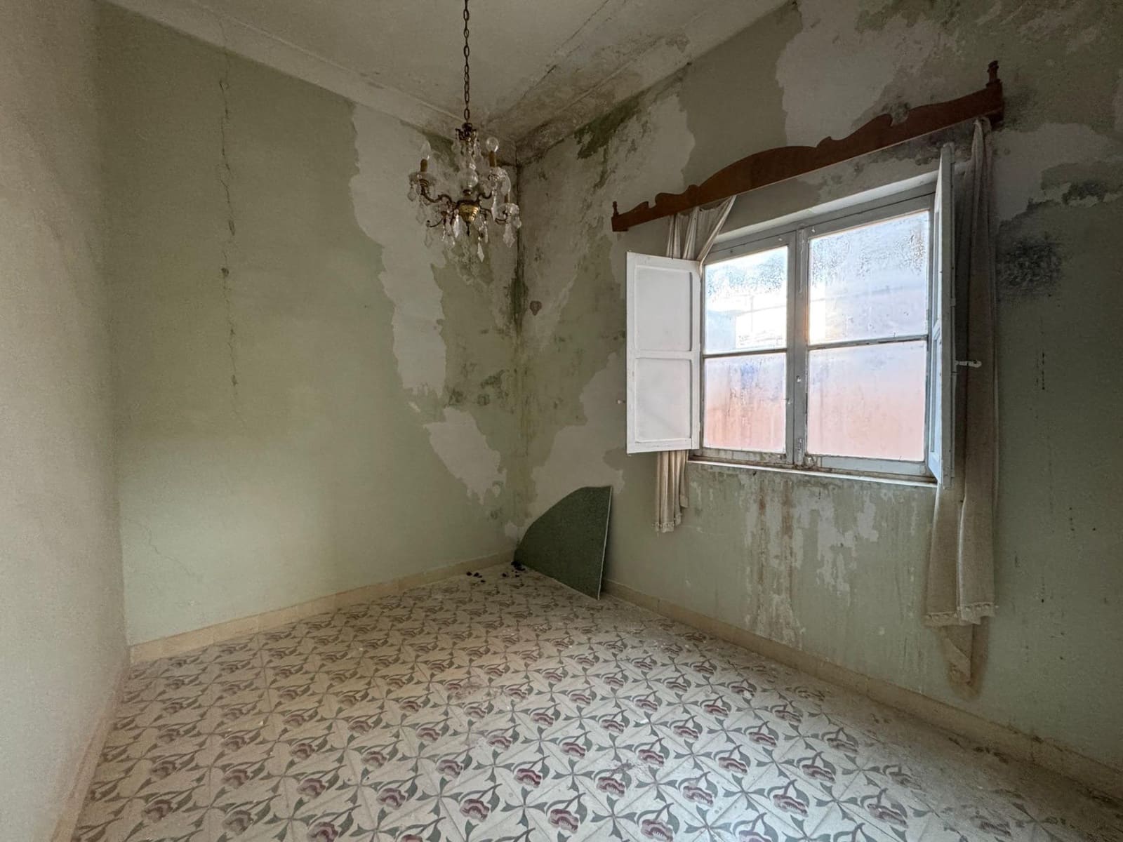 6 soveværelse Byhus til salg i Alhama de Almeria - € 150.000 (Ref: 9427324)