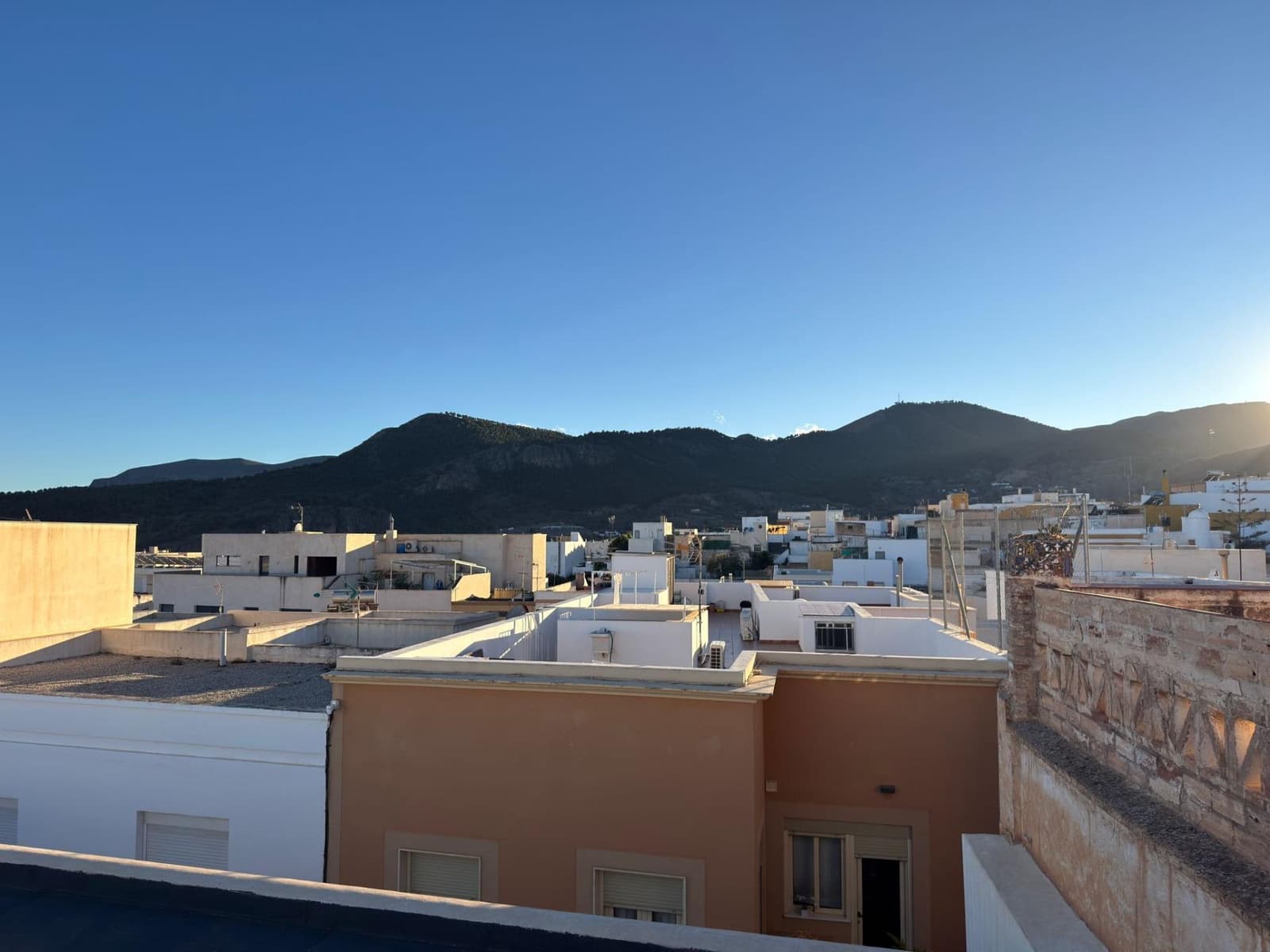6 soveværelse Byhus til salg i Alhama de Almeria - € 150.000 (Ref: 9427324)