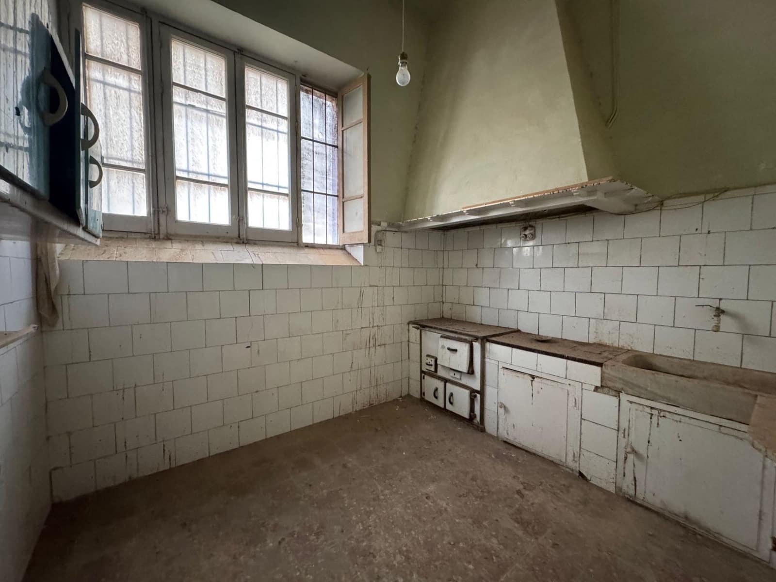 6 soveværelse Byhus til salg i Alhama de Almeria - € 150.000 (Ref: 9427324)