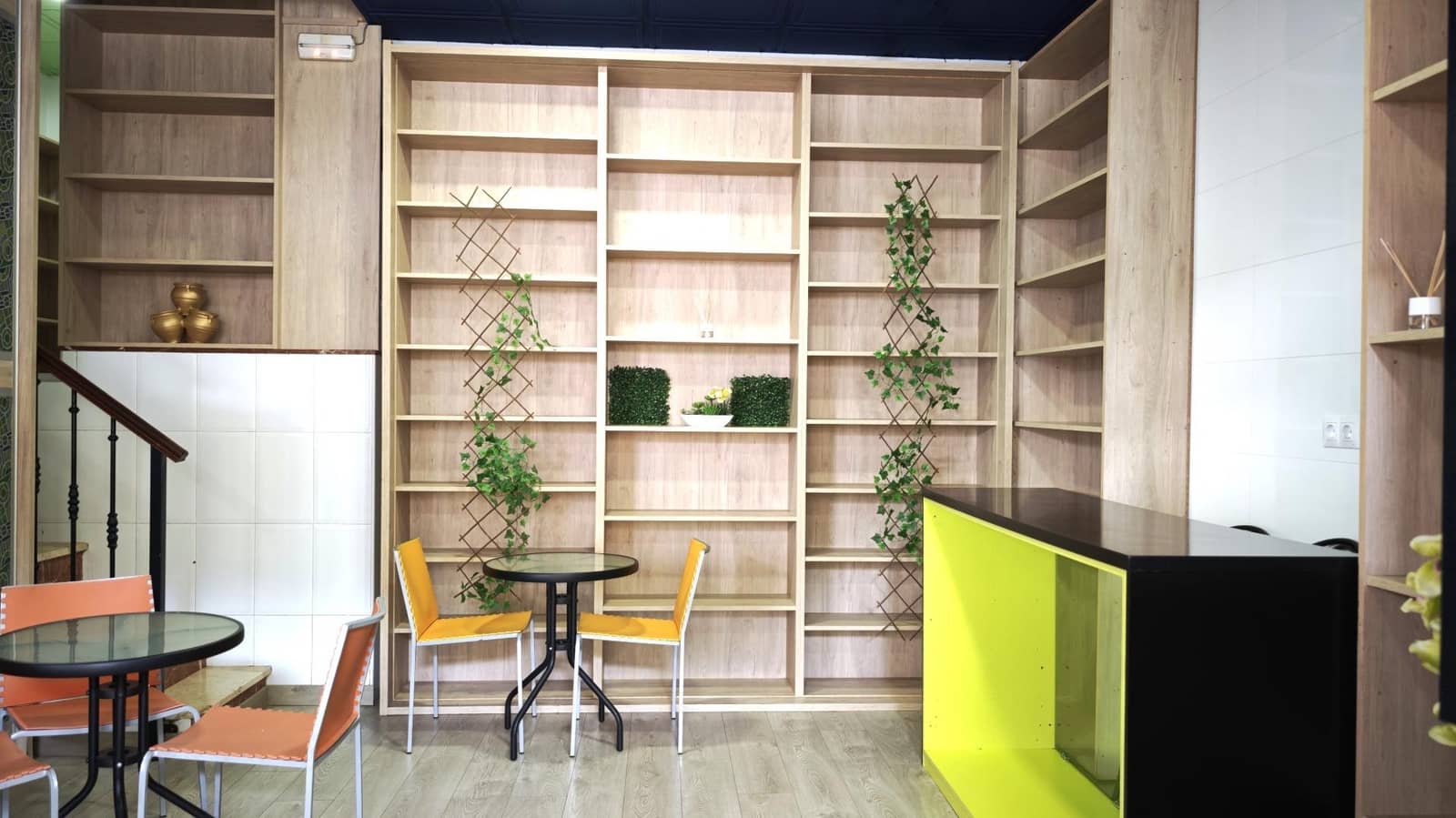 Commercial for sale in Cabra - € 110,000 (Ref: 9437533)