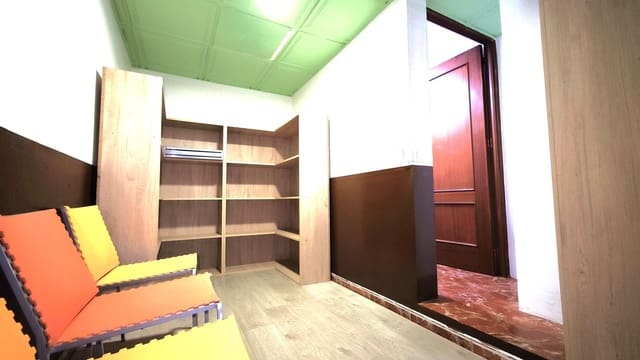 Kommersiell til salgs i Cabra - € 110 000 (Ref: 9437533)