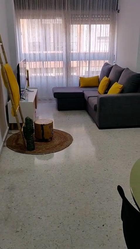 Piso de 3 habitaciones en Almería ciudad en venta - 156.000 € (Ref: 9446458)
