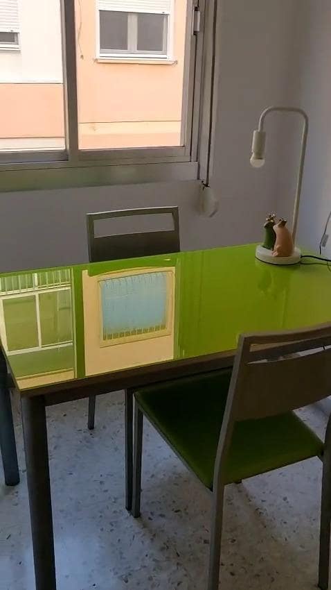 Piso de 3 habitaciones en Almería ciudad en venta - 156.000 € (Ref: 9446458)