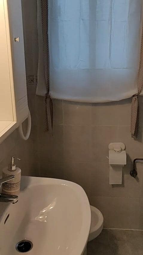 Piso de 3 habitaciones en Almería ciudad en venta - 156.000 € (Ref: 9446458)