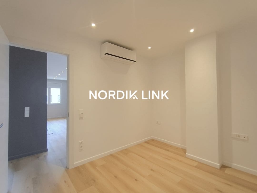 Piso de 3 habitaciones en Barcelona ciudad en venta - 1.100.000 € (Ref: 9562525)