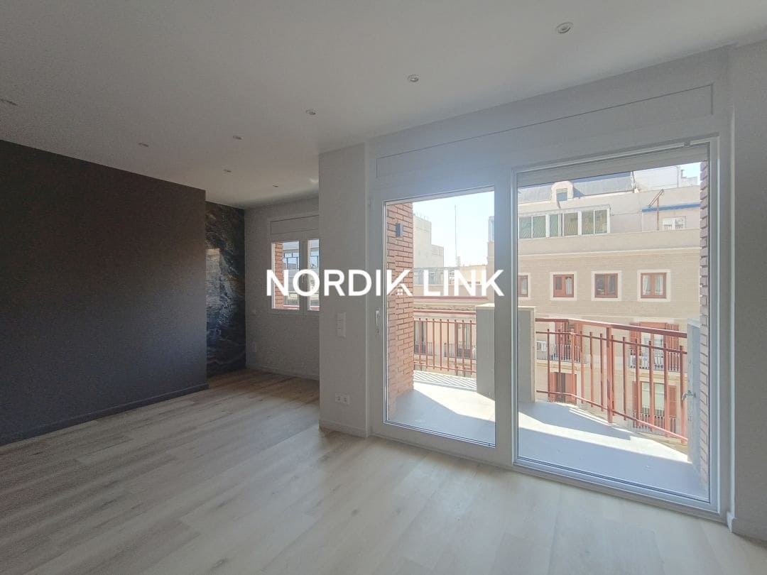 Piso de 3 habitaciones en Barcelona ciudad en venta - 1.100.000 € (Ref: 9562525)