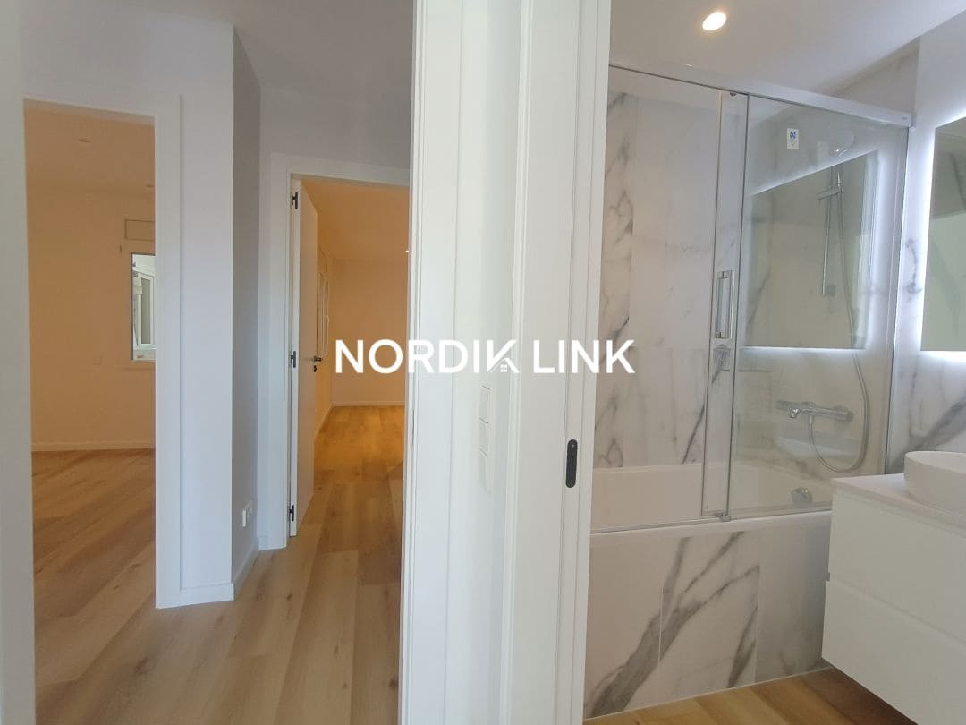 Piso de 3 habitaciones en Barcelona ciudad en venta - 1.100.000 € (Ref: 9562525)