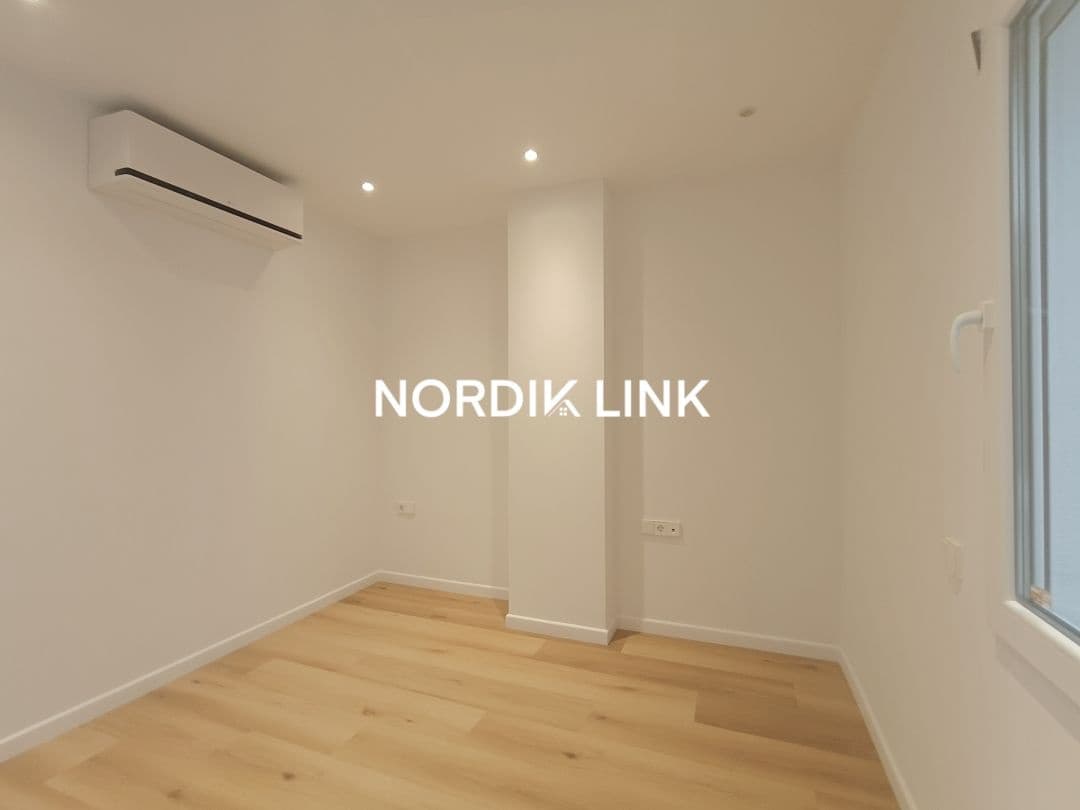 Piso de 3 habitaciones en Barcelona ciudad en venta - 1.100.000 € (Ref: 9562525)