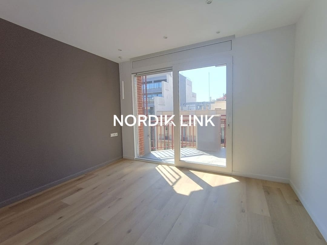 Piso de 3 habitaciones en Barcelona ciudad en venta - 1.100.000 € (Ref: 9562525)