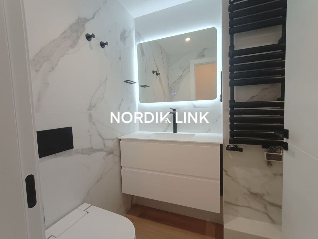 Piso de 3 habitaciones en Barcelona ciudad en venta - 1.100.000 € (Ref: 9562525)