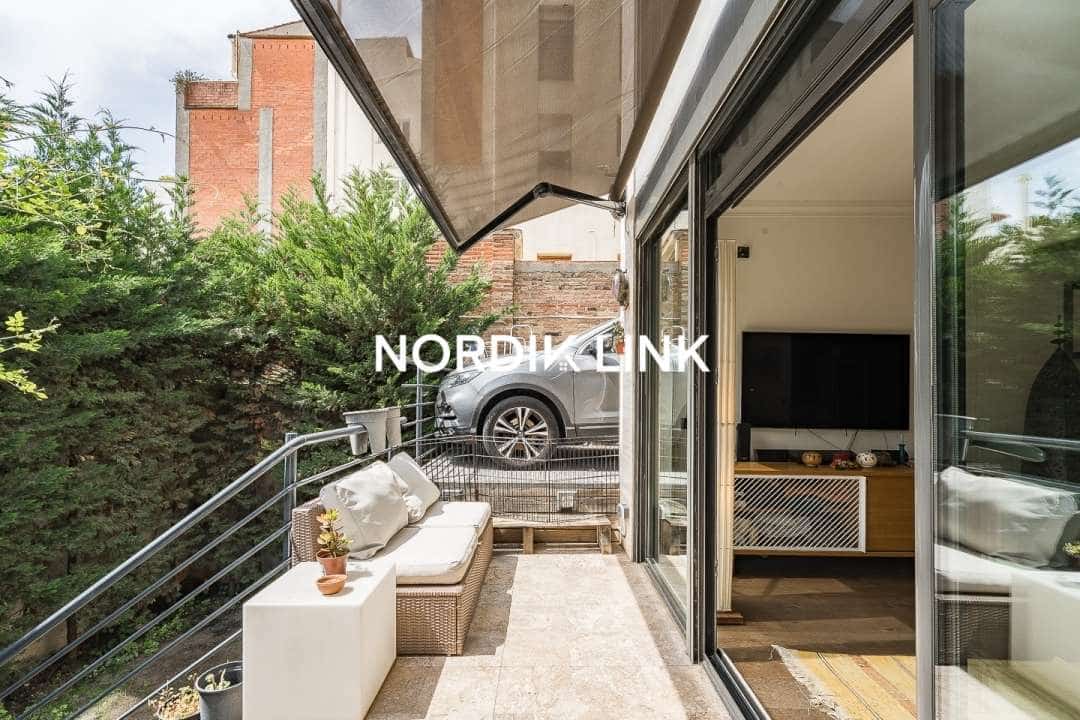 5 soveværelse Semi-Rækkehus til salg i Barcelona by - € 1.090.000 (Ref: 9562526)