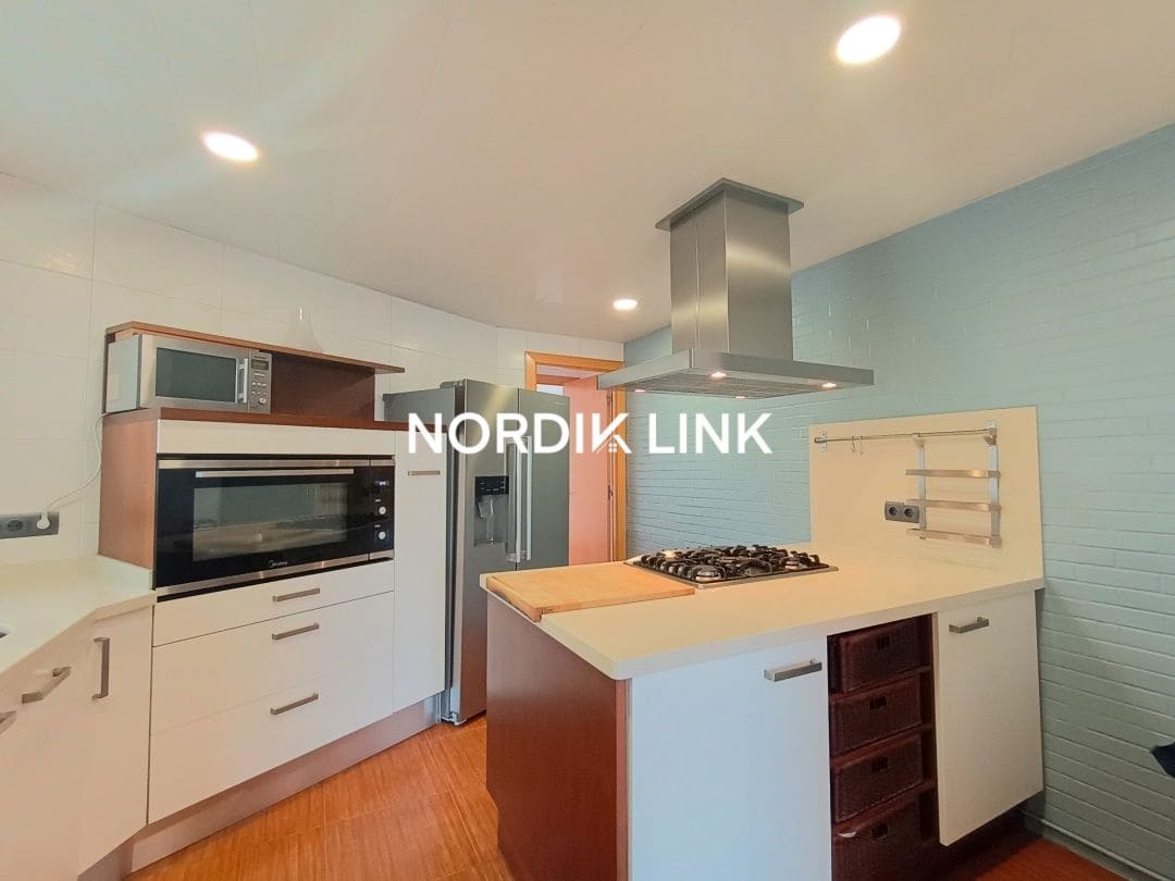 3 quarto Penthouse para venda em Barcelona cidade - 585 000 € (Ref: 9562528)