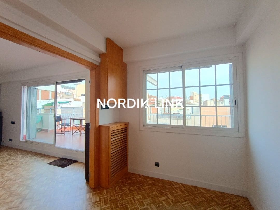 3 quarto Penthouse para venda em Barcelona cidade - 585 000 € (Ref: 9562528)