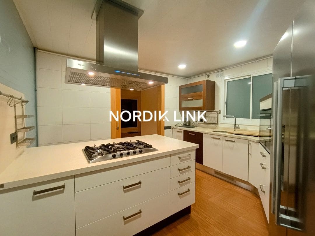 3 quarto Penthouse para venda em Barcelona cidade - 585 000 € (Ref: 9562528)