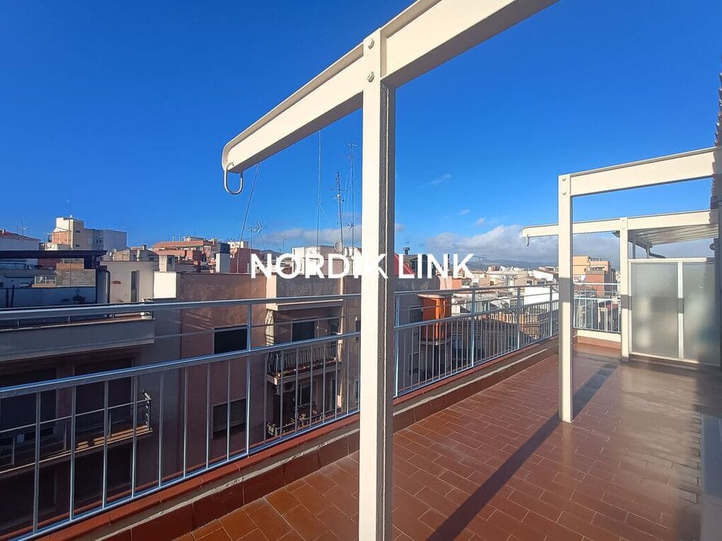 3 bedroom Penthouse for sale in Barcelona city - € 585,000 (Ref: 9562528)