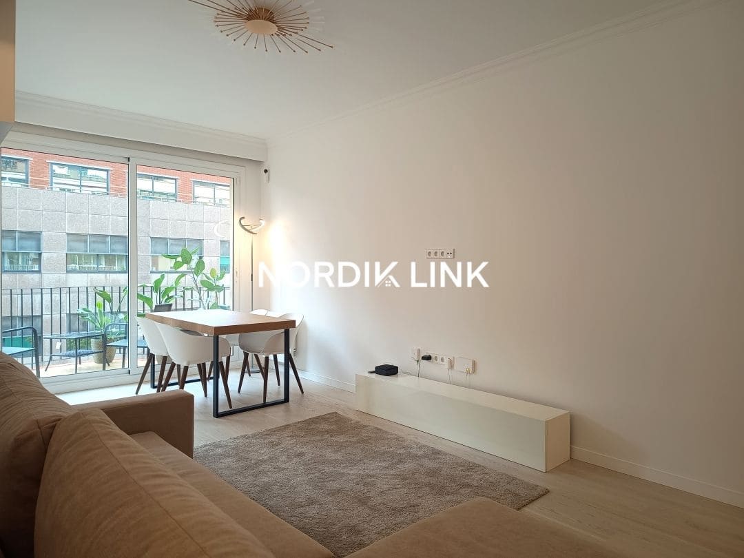 4 soveværelse Lejlighed til salg i Barcelona by - € 775.000 (Ref: 9562529)